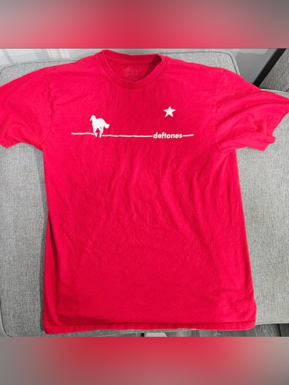 Deftones Men’s XL Red White Pony Tee